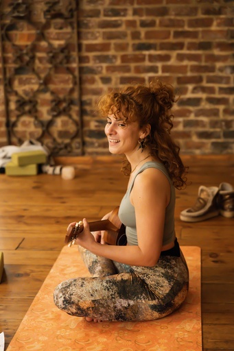 Hatha Vinyasa - Lundi 18h30 - Teresa